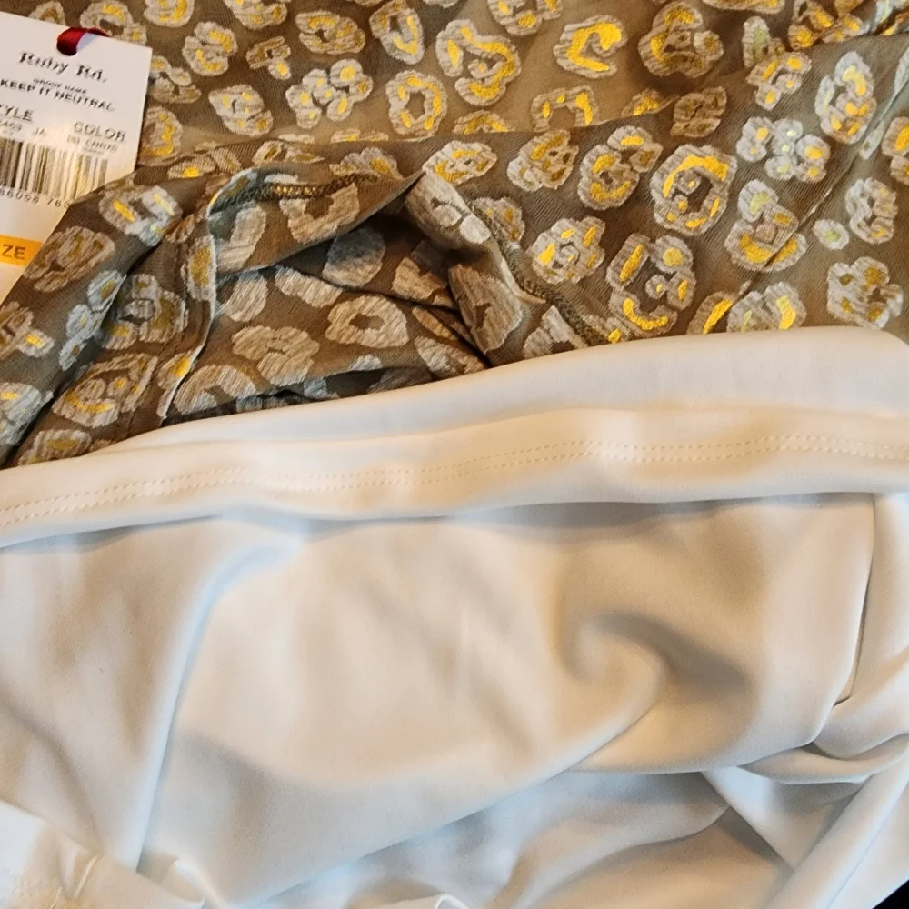 Ruby Rd. Blouse - Picture 10 of 10